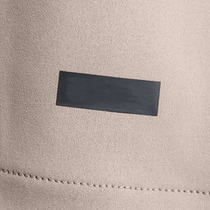 Conjunto de camiseta y pantalones cortos beige para hombre, conjunto informal de verano de corte ajustado, conjunto ligero y transpirable de algodón y poliéster - Product Image 3