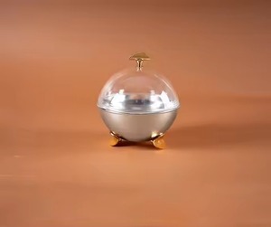 Bol de service moderne en acier inoxydable et bois pour dattes avec couvercle en dôme - Durable, écologique, idéal pour les fêtes - Product Image 6