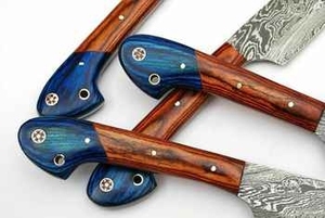Ensemble de couteaux de chef écologiques ambidextres, lames en acier Damas, manches en bois de rose bleu et brun - Product Image 2