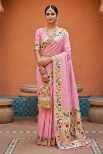 Sari en soie haut de gamme avec broderie Meenakari pour les mariages et les festivals, provenant d'un fournisseur et exportateur indien. - Product Image 3