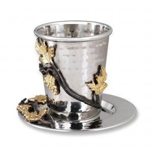 Tendance : Coupe Kiddush en argent martelé avec soucoupe motif feuille de fruit, Gobelet à vin Judaica de luxe pour la décoration intérieure - Product Image 2