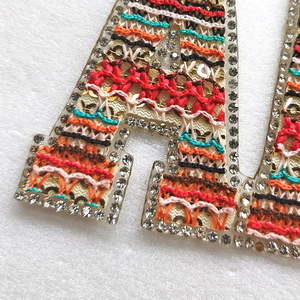 Patch brodé personnalisé en strass de cristal pour la décoration de vêtements - Product Image 4
