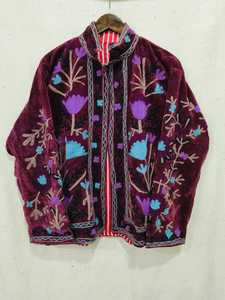 Veste en velours violet brodée avec un motif floral, col mandarin, manches longues, vêtement d'automne, broderie à la main, vestes pour femmes - Product Image 1