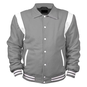 Chaqueta Varsity Unisex de Doble Botonadura, Impermeable, con Capucha y Diseño Personalizado de la Mejor Calidad para Invierno, Estilo Urbano - Product Image 4