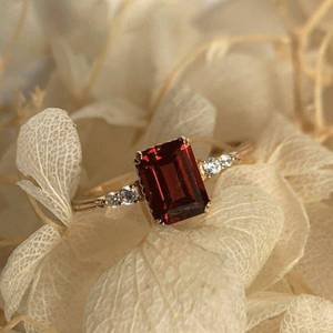 Anillo de Compromiso de Plata de Ley 925 con Granate Rojo, Chapado en Oro de 14k, Certificado IGI, Corte Esmeralda Vintage, para Mujer, para Fiesta - Product Image 1