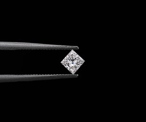Diamant de laboratoire taille princesse 1,20 carat 2,0 mm, certifié IGI, blanc pur [20 pièces] - Product Image 4
