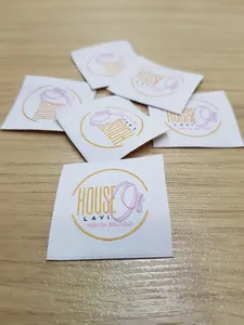Etiquetas tejidas personalizadas de damasco de moda al por mayor, económicas, con MOQ bajo, para fabricantes de ropa, con plegado final - Product Image 5