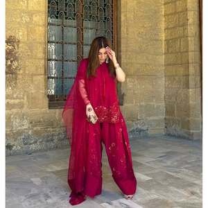 Ensemble de costume de fête élégant pour femmes avec haut, bas et dupatta - Product Image 1