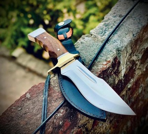 Cuchillo Bowie Hecho a Mano de Acero D2 con Mango de Madera y Funda de Cuero, Cuchillo de Caza y Supervivencia, Cuchillo para Exteriores, Cuchillo Personalizado - Product Image 4