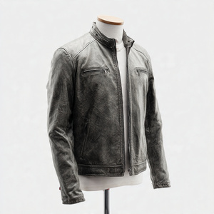 Veste en cuir de haute qualité, très élégante et stylée - Product Image 5