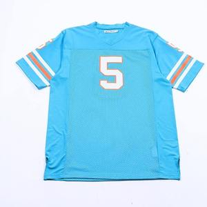 Maillot de football américain à col en V avec patch brodé personnalisé et logo sublimé, t-shirts en mesh oversize streetwear pour hommes - Product Image 1