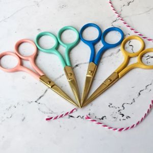 Ensemble de ciseaux à ongles pour bébé Luminex Impex, 5 couleurs, pointes arrondies sûres, en acier inoxydable, pour nourrissons de 0 mois et plus - Product Image 6