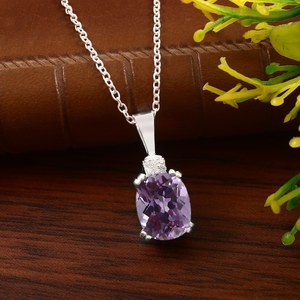 Pendentif en argent sterling Alexandrite, pierre précieuse changeante de couleur, plaqué or 14 carats, fait main, cadeau de fiançailles ou de Saint-Valentin - Product Image 1