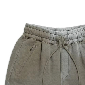 Pantalones Cortos Deportivos Unisex con Efecto Desgastado y Cordones Largos, Personalizados, 100% Algodón, Bordes Crudos, Lavado Ácido, para Hombre - Product Image 6