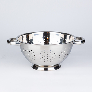 Coladores de acero inoxidable de calidad garantizada, herramientas versátiles útiles para lavar, escurrir, cocinar al vapor y enfriar alimentos. - Product Image 4