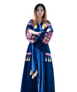 Vestido Ucraniano Bordado de Manga Larga con Bordado Étnico - Product Image 1