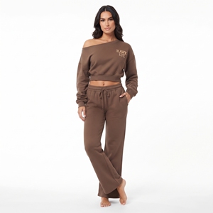 Ensemble deux pièces pour femme de haute qualité, haut court à manches longues et pantalon de jogging à jambes larges, logo brodé personnalisé - Product Image 1