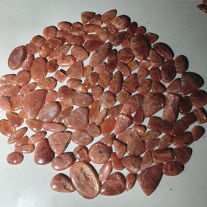 Lot en gros de pierres précieuses naturelles de qualité supérieure, en pierre de soleil orange, formes variées, cabochons polis, pour la fabrication de bijoux - Product Image 1