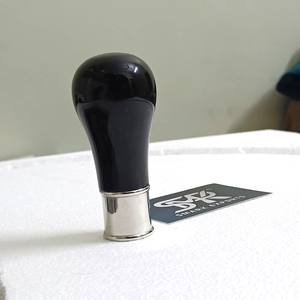 Bâton de marche de luxe écologique fait main en corne de buffle moderne, poignée couleur corne naturelle, avec entretoise perlée argentée et trou pré-percé - Product Image 2