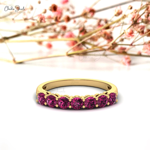 Bague demi-éternité en grenat rhodolite naturel de 3 mm à taille ronde avec anneau empilable en or fin 14 carats, bague à 7 pierres d'Inde - Product Image 2