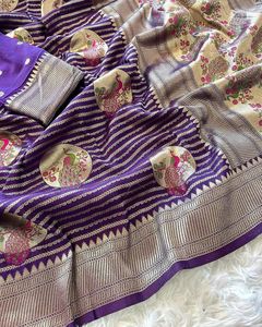 Sari Indio Bollywood Premium Tradicional de Seda Crepé Khadi Pura con Bordado Zari, Elegante, Étnico, para Bodas de Verano - Product Image 4