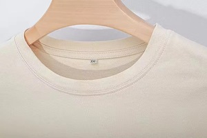 Conjunto de 2 Piezas para Hombre, Camiseta y Pantalones Cortos de Punto, Sólidos, Transpirables, Corte Holgado, Cintura con Cordón Ajustable, Alta Calidad, Logotipo Personalizado - Product Image 4