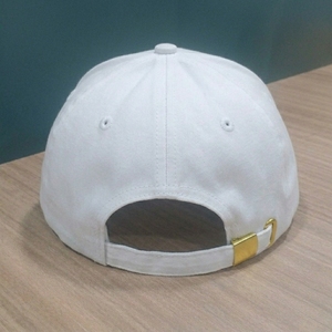 Gorra de Béisbol Personalizada de 6 Paneles con Bordado Plano, Visera Curva, Cierre Ajustable, Marca Privada, Fabricante OEM ODM, MOQ Bajo - Product Image 5