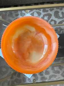 Bol en plastique vintage fait main, orange avec centre rose, design émaillé, pour servir des aliments lors de fêtes - Product Image 6