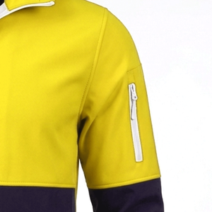 High Quality Wholesale Men's Lightweight Softshell <b>Jacket</b> Windbreaker Waterproof Warm <b>Fleece</b> <b>Lined</b> Soft Shell for Outdoor Hiking - Product Image 4