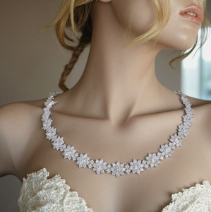 Collar con Colgante de Circones Florales, Conjunto de Joyería de Latón, Chapado en Platino, Collar para Mujer para Bodas y Fiestas - Product Image 1