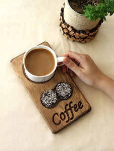 Plateau en bois de style rustique |   Assiette de service en bois écologique faite à la main pour le petit-déjeuner, les collations, les fêtes et les événements - Product Image 5