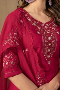 Conjunto de Kurti y Pantalón de Seda Romana al por Mayor con Bordado Multihilo, Ropa Étnica India Premium para Exportación - Product Image 5