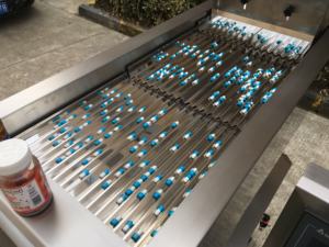 Máquina Contadora de Tabletas y Caramelos de Goma Totalmente Automática, Equipo de Llenado de Botellas de 16 Canales, Alta Precisión 30-50 - Product Image 3