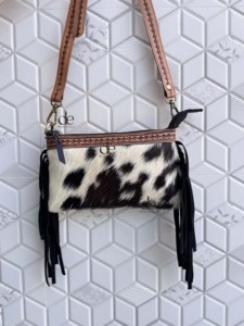 Bolso de mano de cuero de vaca con flecos y grabados de diseño único para mujer, elegante cartera negra, bolso cruzado - Product Image 2