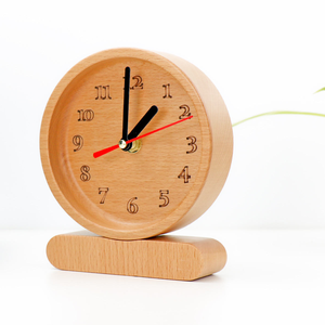 Horloges de table intelligentes en bois, forme personnalisée, petit triangle, pour la décoration de chevet, idéales pour la maison et les chambres d'hôtel - Product Image 2