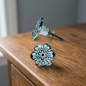 Poignées de meuble rustiques en alliage de zinc en forme de fleur, antirouille, pour la maison et le bureau, design bleu délavé - Product Image 4