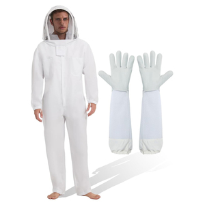 Combinaison polyvalente pour apiculteurs : récolte du miel, gestion des ruches, inspections et entretien de l'équipement apicole - Product Image 1
