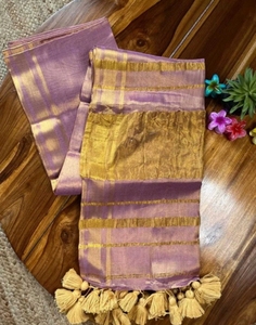 Sari de Seda Banarasi Morado y Dorado para Mujer KV, Vestido Tradicional Indio con Borlas Tejidas, Diseño a Cuadros sin Teñir, para Festivales, Largo hasta el Suelo - Product Image 5