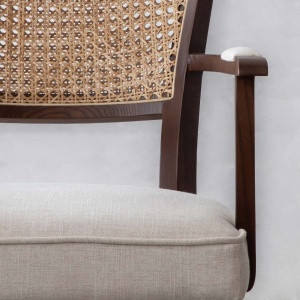 เก้าอี้ทานข้าวโดมาอาร์ม ทำจากไม้สักแท้คุณภาพสูง พร้อมพนักพิงหวายและเบาะรองนั่ง สำหรับใช้ภายในอาคาร - Product Image 3