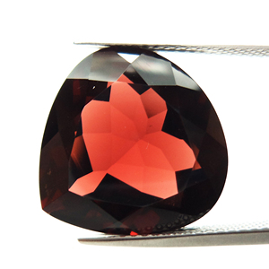 Gema Suelta de Granate Rojo Natural 100% de Alta Calidad, Calibrada, Tamaño 3A, 20mm, 28ct, Formas Mixtas para Joyería, GEMFORTE INC OEM - Product Image 1