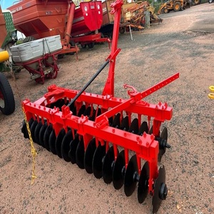 Herse à disques de qualité supérieure, robuste, à 3 points, pour labourage agricole, avec lames durables pour un travail du sol rapide et fiable. - Product Image 3