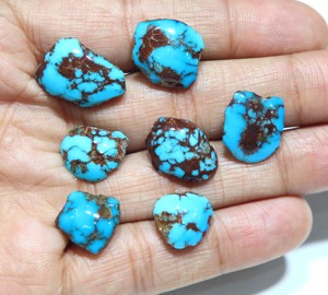 Dalles brutes de turquoise d'Arizona en gros – Pierre précieuse naturelle pour la fabrication de pendentifs et bijoux - Product Image 1