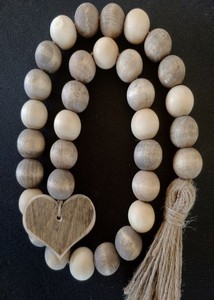 Guirnalda de cuentas de madera bohemia hecha a mano en India con borlas, decoración rural para colgar en la pared, para oración, adorno de pared, de lametierartz - Product Image 5