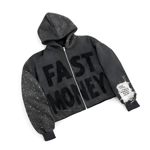 เสื้อฮู้ดดี้ผู้ชายพรีเมียม แต่งลายปะแบบดิสเทรส ทรงโอเวอร์ไซส์ ระบายอากาศได้ดี สวมใส่สบายทุกวัน พร้อมฮู้ดปรับได้ ลายเรียบ ขนาด OEM - Product Image 1