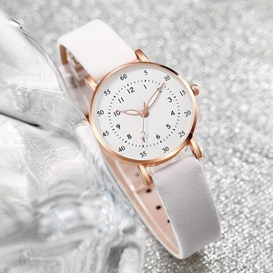 Reloj de pulsera de cuero para mujer NW1482 y conjunto de joyería con forma de corazón - Product Image 4