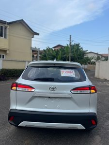 Toyota Corolla Cross LE AWD Usado 2025 - Product Image 5