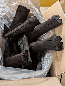 Carbón Vegetal Negro Natural de Alta Calidad (Madera Dura), Duración de Combustión de 4-5 Horas, para Barbacoa, Uso en Restaurantes al Aire Libre, 7000-8000 Kcal/kg - Product Image 3