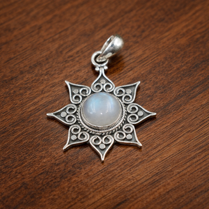 Colgante de estrella de plata de ley 925 con piedra lunar natural |   Amuleto de piedra lunar de filigrana vintage bohemio hecho a mano |   Joyería de Piedras Preciosas al por Mayor - Product Image 4