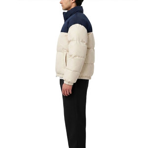 Chaqueta Acolchada Cómoda para Hombre, Chaqueta de Invierno con Relleno Cálido, Cierre Completo con Cremallera, Cuello Alto, Dos Bolsillos Laterales y Uso en Exteriores - Product Image 3