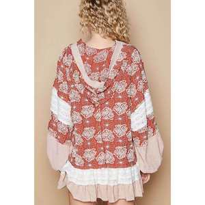 Sudadera con capucha POL con dobladillo con volantes y patrón floral, manga Globo, variante hecha a mano - Product Image 2